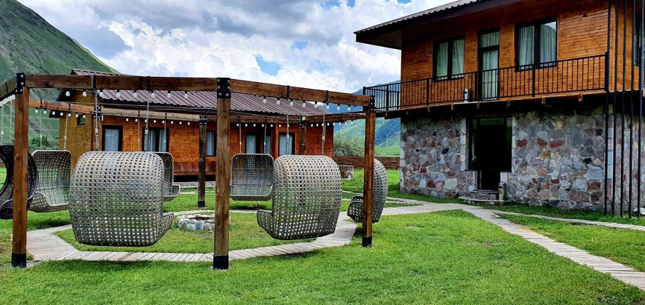 Hotel Migu Yard Kazbegi Exterior foto